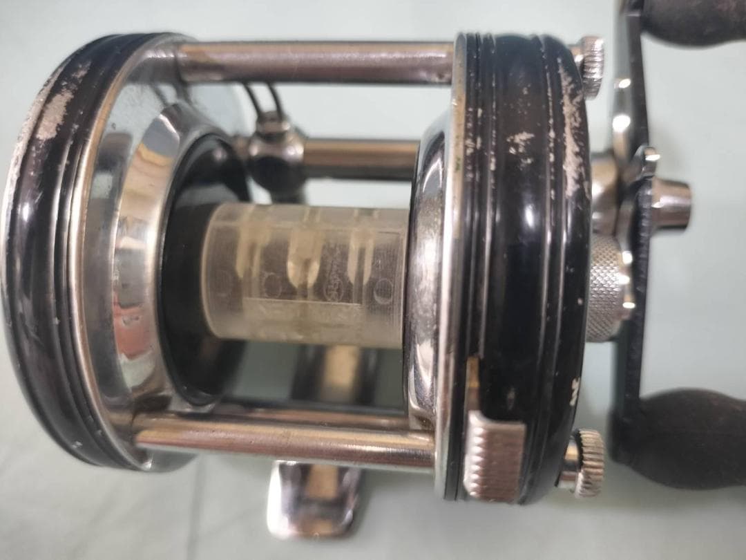 ★アブガルシア　アンバサダー5000c　ビンテージ　リール 　ブラック