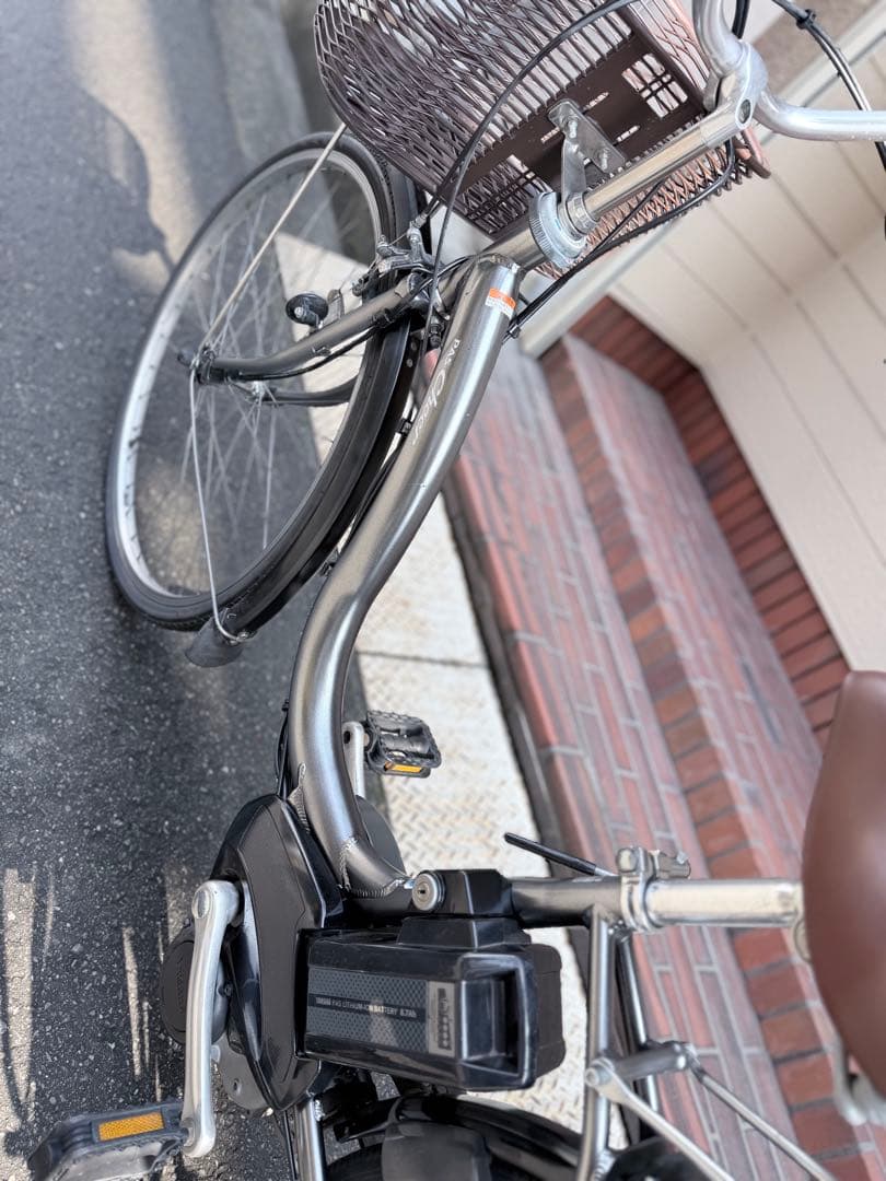 大阪府　ヤマハ　電動アシスト自転車 シティタイプ シルバー