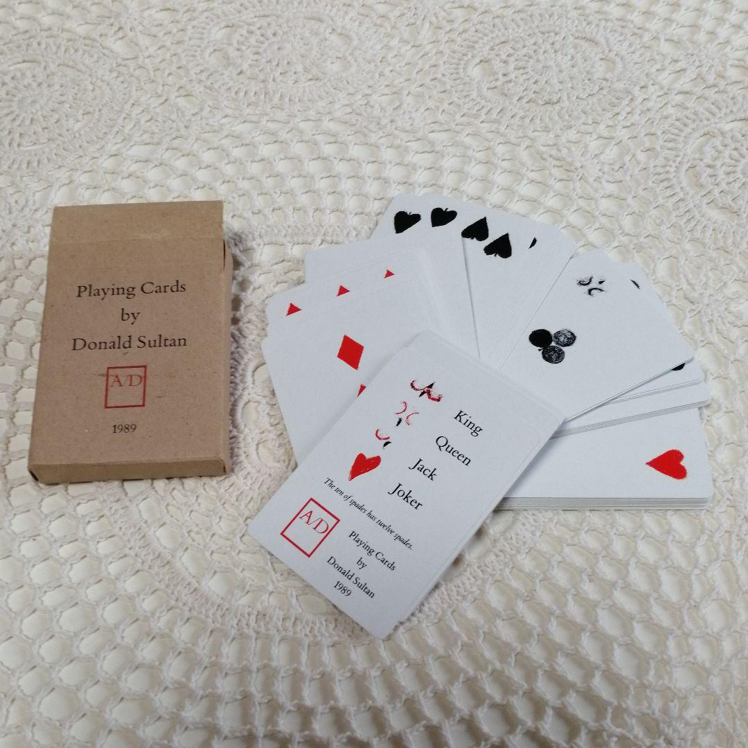 ドナルド・サルタン　トランプ　ミニマルアート　現代美術