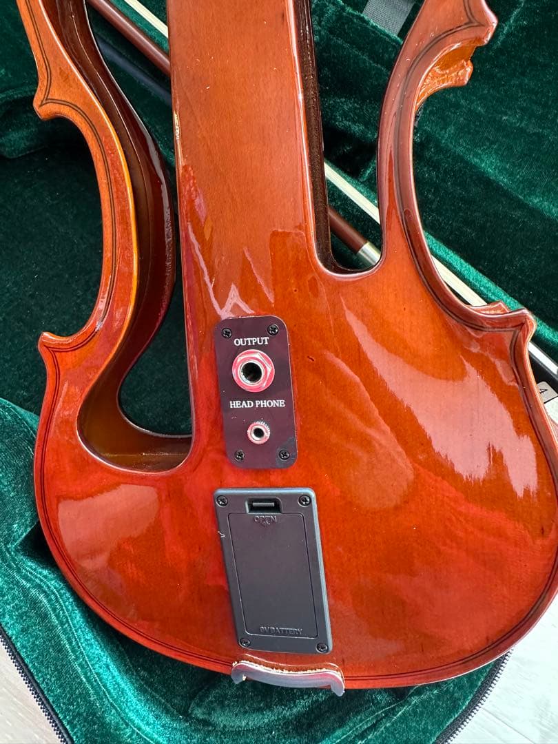 新品未使用　ハルシュタット　エレクトリックバイオリン　CV-210E/EV-30