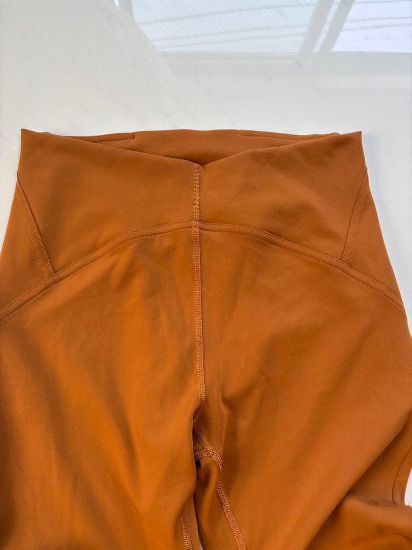 【美品】ルルレモン　InStill ハイライズタイツ 24インチ　サイズM