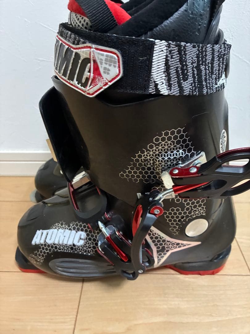 アトミック　ライブフィット60 ブラック　　25-25.5cm スキーブーツ