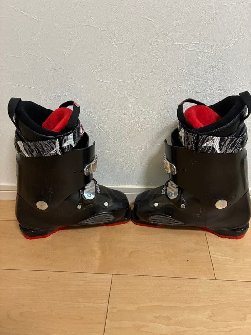 アトミック　ライブフィット60 ブラック　　25-25.5cm スキーブーツ