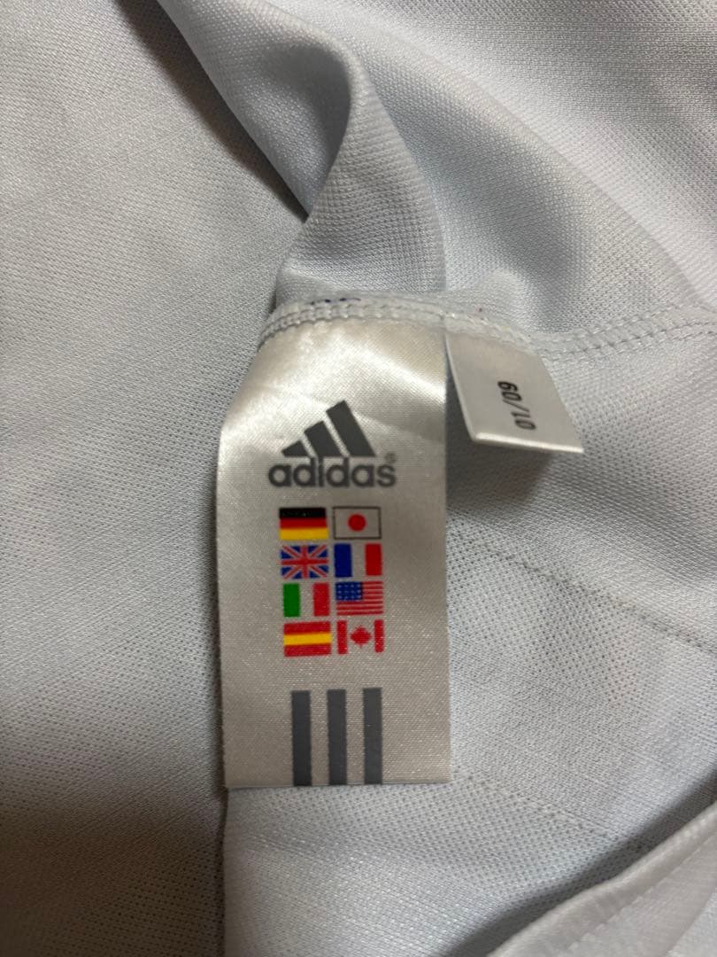 読売巨人軍　ジャイアンツ　アディダス　ユニフォーム