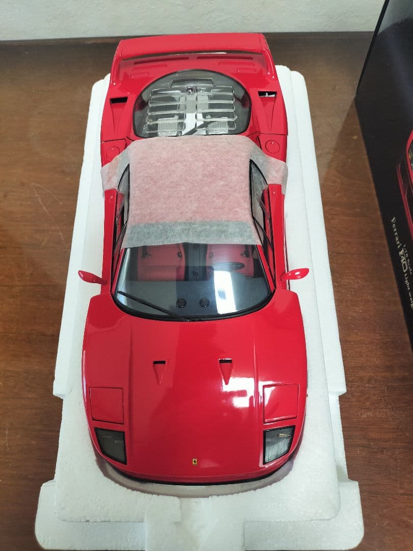 京商1/18フェラーリF40ライトウエイト（レッド）