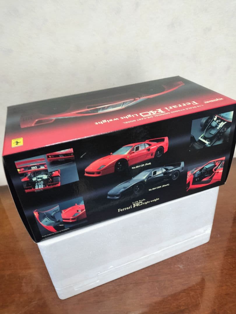 京商1/18フェラーリF40ライトウエイト（レッド）