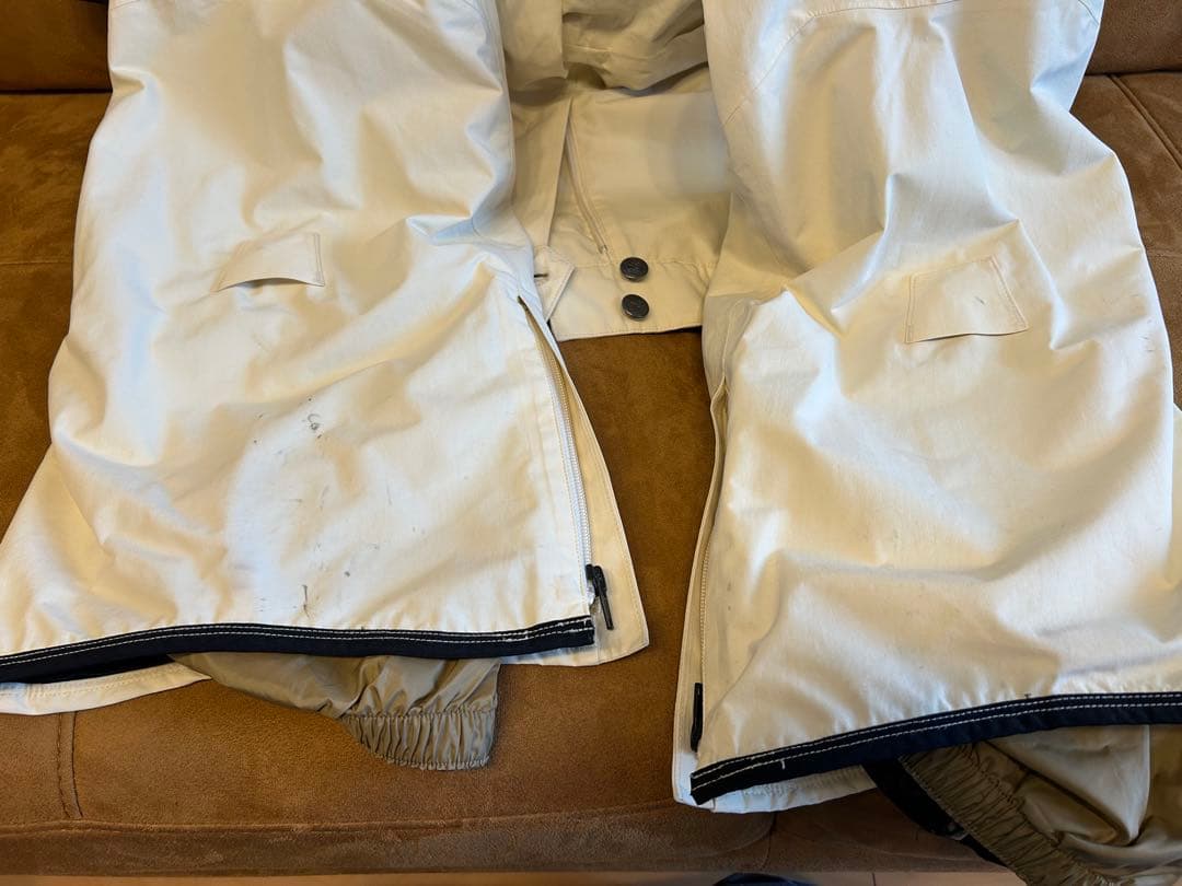 burton ak メンズ　Mサイズ