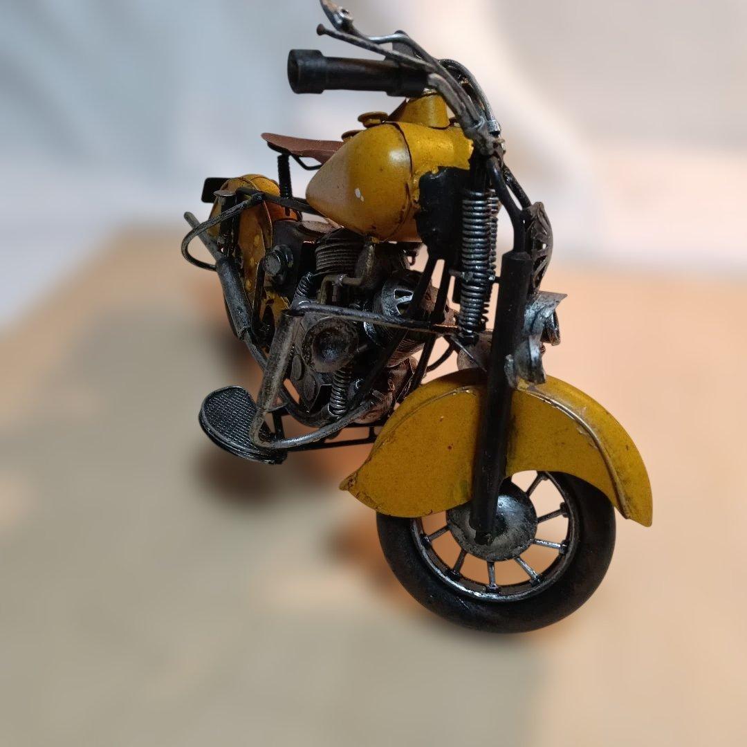 153.イエローバイクモデル 約15cm横23センチ