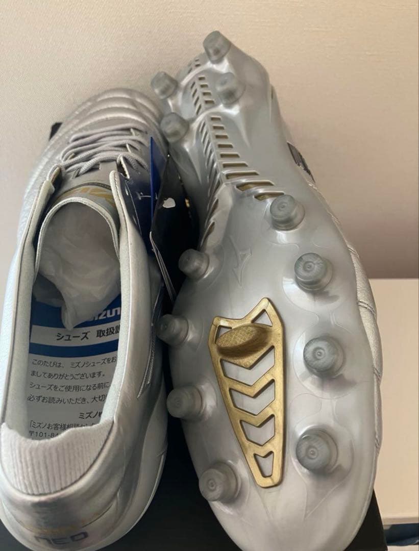 MIZUNO モレリアネオ4ジャパン　シルバー