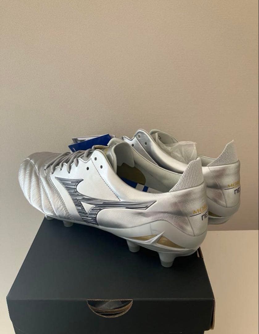 MIZUNO モレリアネオ4ジャパン　シルバー