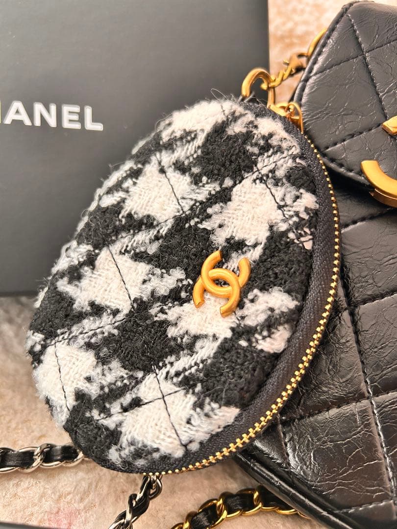 CHANEL ノベルティ　携帯ポシェット　千鳥格子