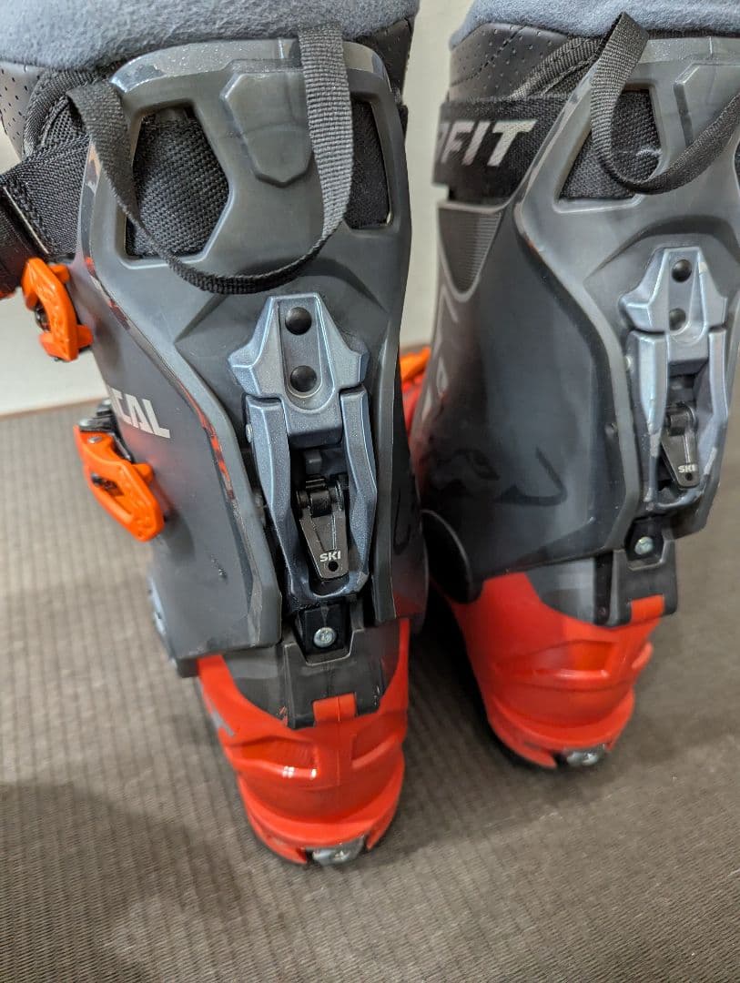 Dynafit ディナフィット RADICAL 26cm スキーブーツ　赤×黒