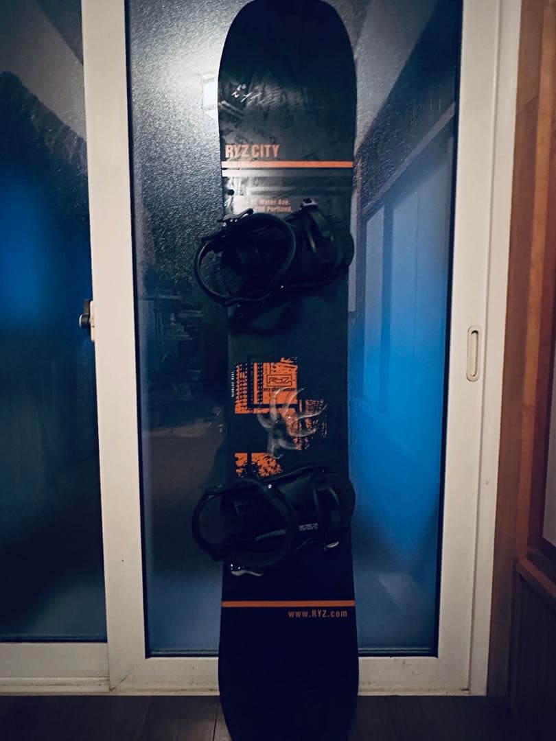 RYZ スノーボード ビンディング付き