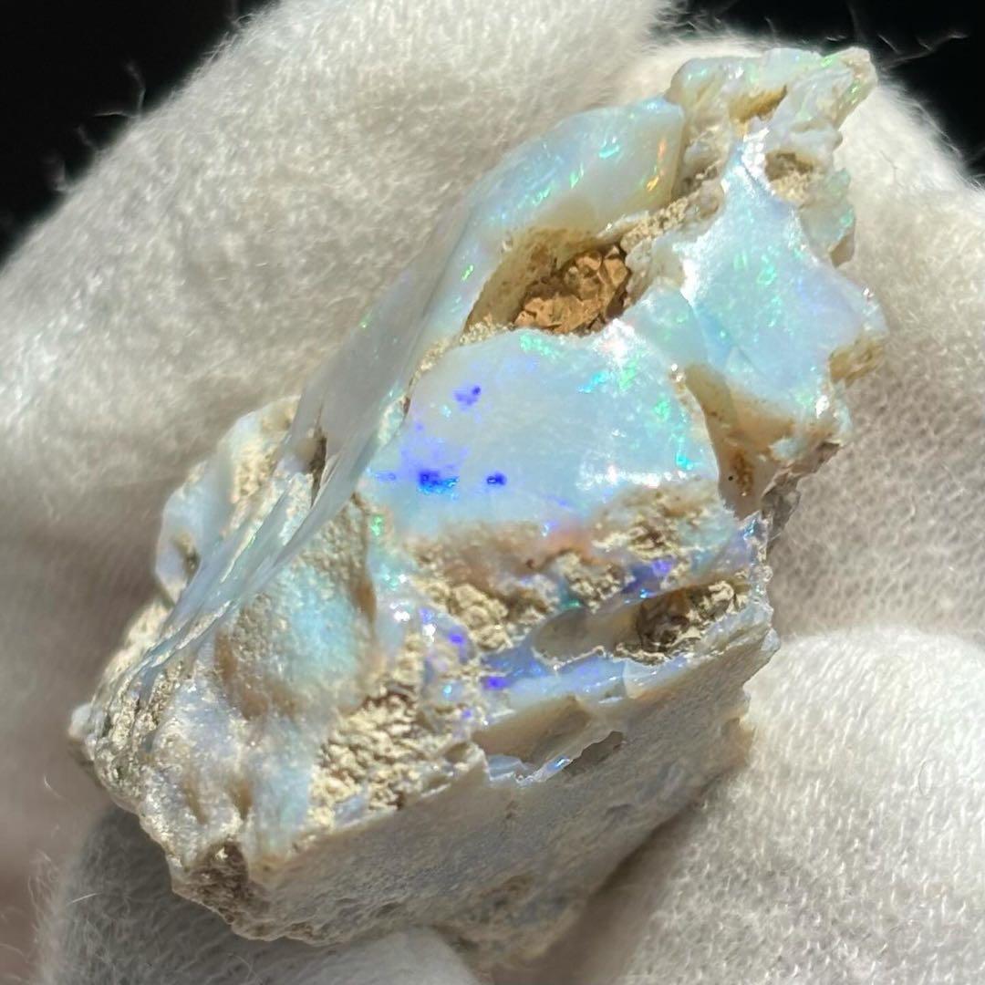 高品質 大きい エチオピアオパール 原石 鉱物標本　遊色　ブルー系