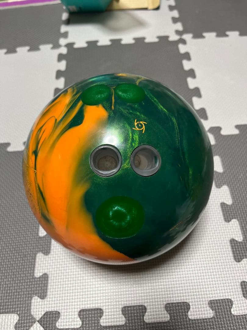 ウルトラバイト　ボウリングボール