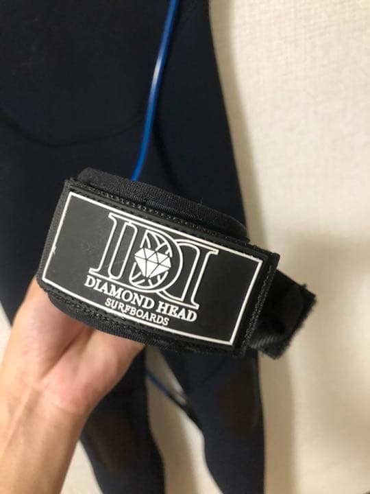 サーフィン板、ウエットスーツ、リーシュコード