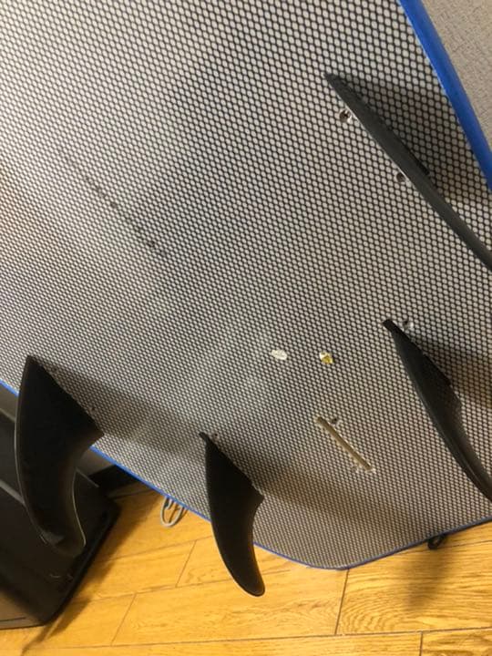 サーフィン板、ウエットスーツ、リーシュコード