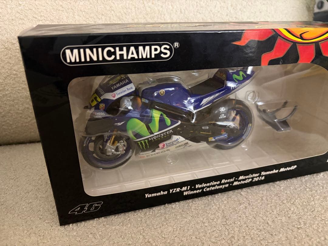 ヤマハ YZR-M1 Valentino Rossi 1:12