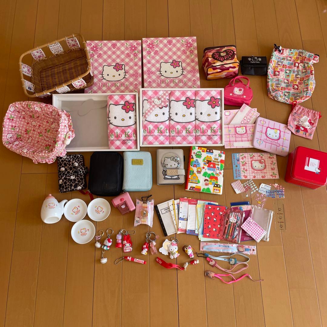 ハローキティ サンリオ キャラクターグッズ レトロ 昭和 平成　ギャルまとめ売り