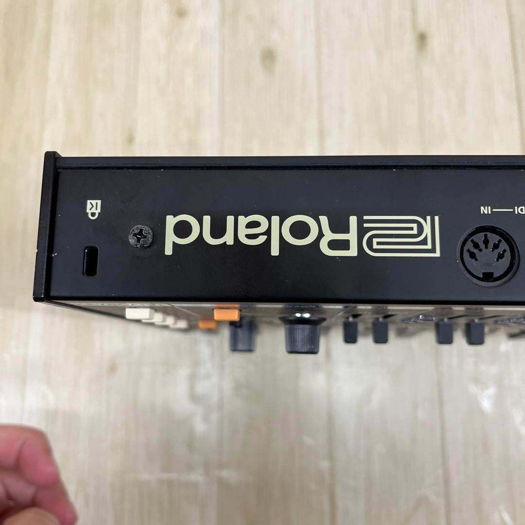 Roland JU-06A K-25m シンセサイザー