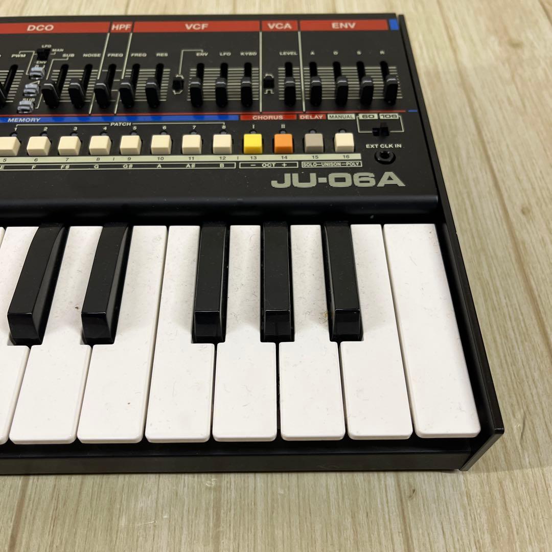 Roland JU-06A K-25m シンセサイザー