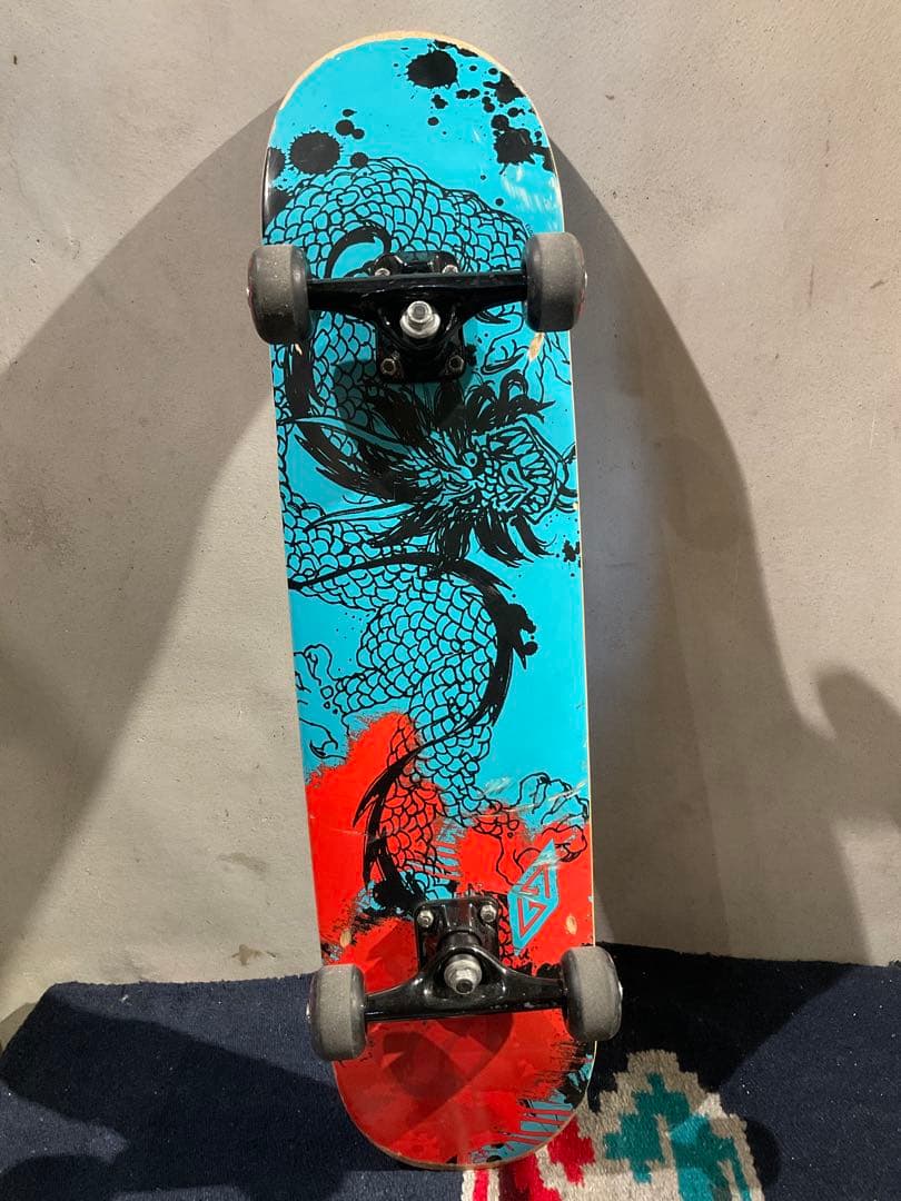Powell Peralta キャバレロドラゴンスケートボード 31x7-5/8