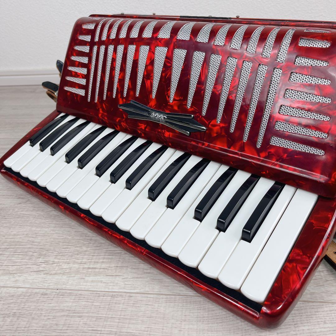 ★美品★YAMAHA ヤマハ アコーディオン 32鍵盤 8905 ケース付　鍵