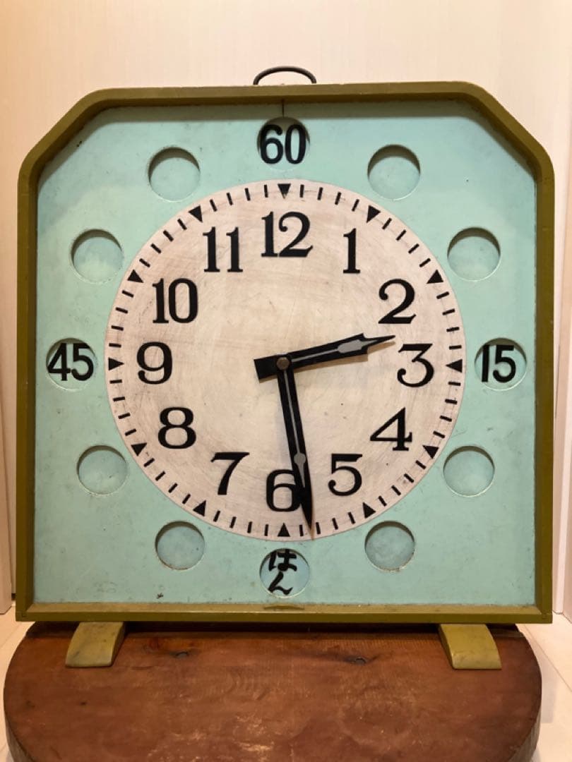 存在感抜群！昭和レトロの児童教材用大型時計盤◇昭和37年【分現滅式時計盤】