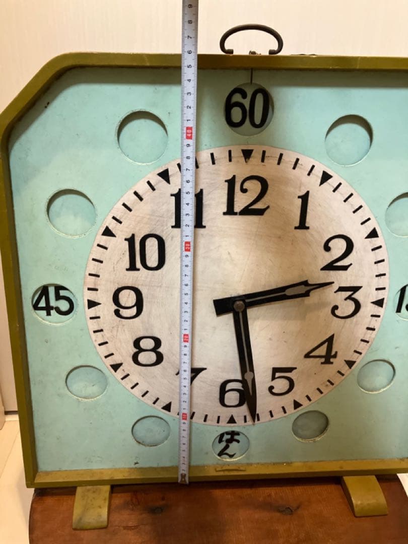 存在感抜群！昭和レトロの児童教材用大型時計盤◇昭和37年【分現滅式時計盤】