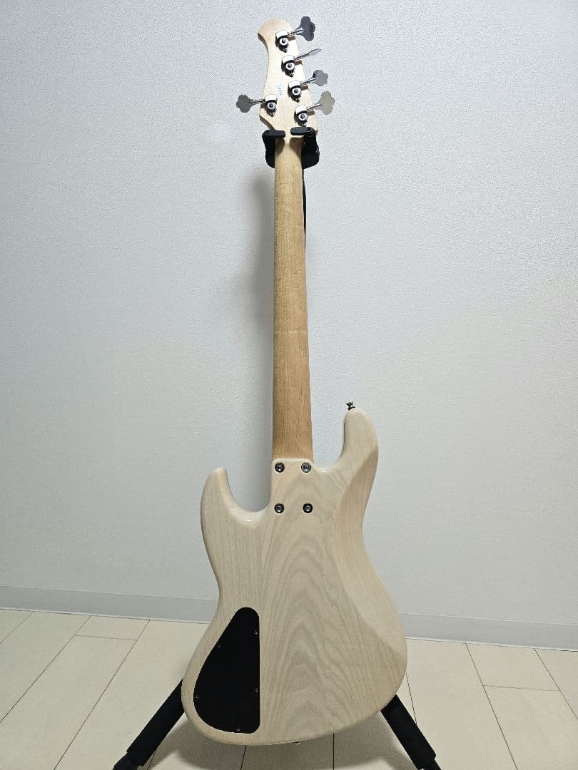 XOTIC XJ-1T 5st・White Blonde/BlackParl