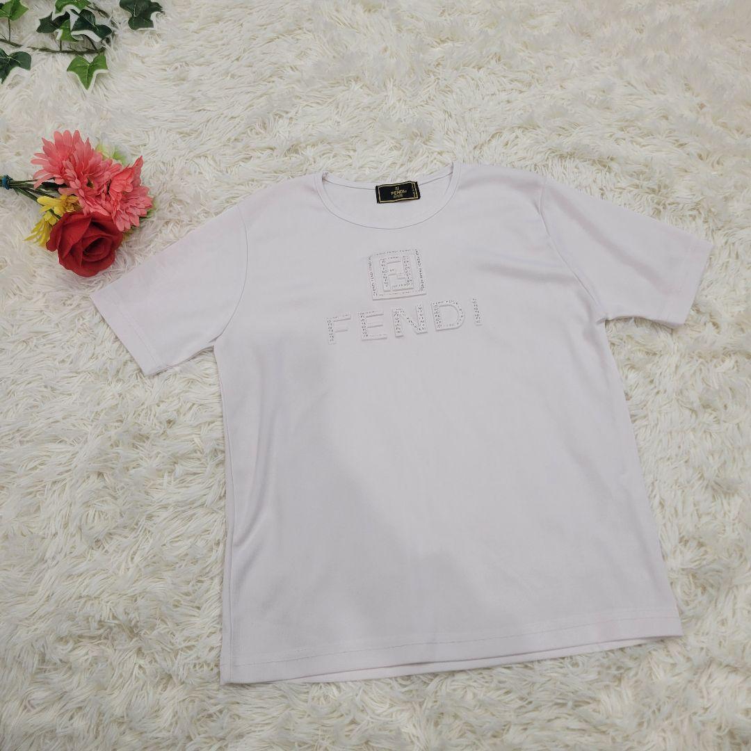 FENDI　フェンディ　ロゴ　立体　Tシャツ　半袖　ポロシャツ　さらっと　春夏に