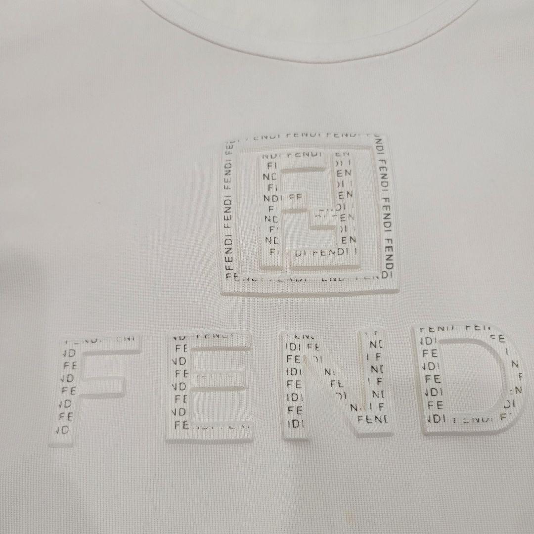 FENDI　フェンディ　ロゴ　立体　Tシャツ　半袖　ポロシャツ　さらっと　春夏に