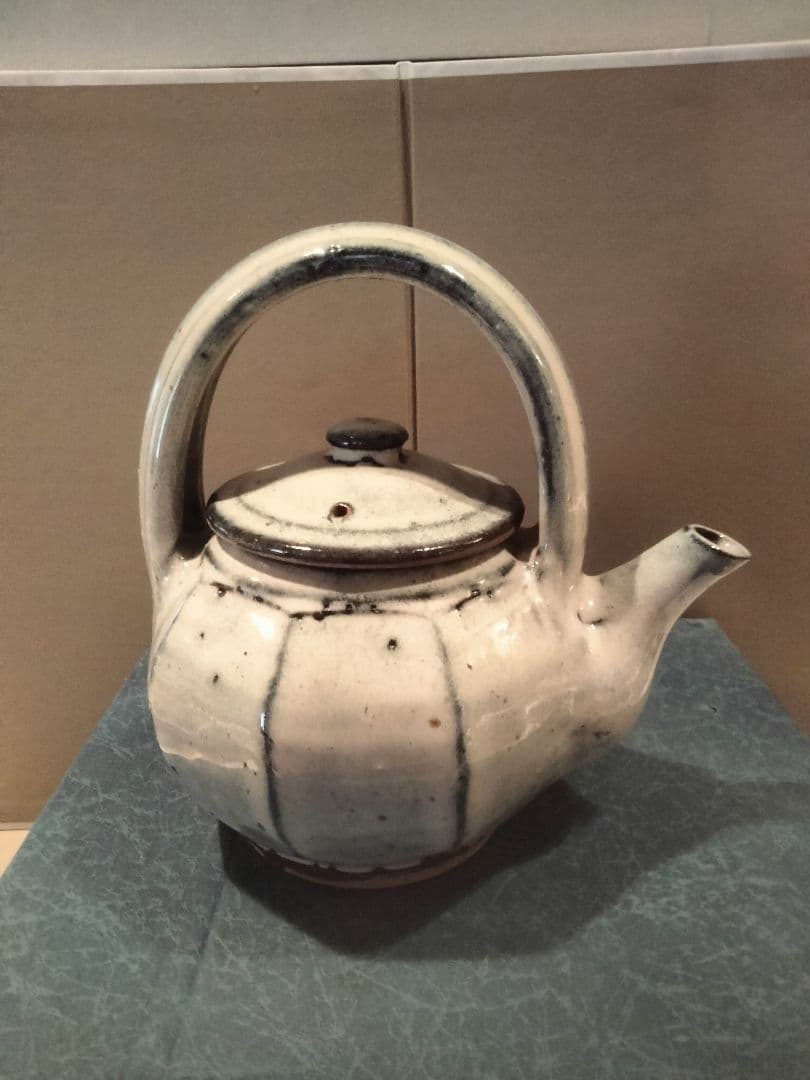 絶品　小代焼中平窯　藁灰釉後手急須(面取)　追加サービスで高級湯呑み　ぐい呑み