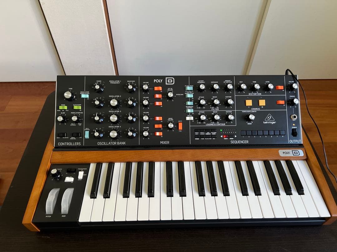 Behringer POLY D アナログシンセサイザー