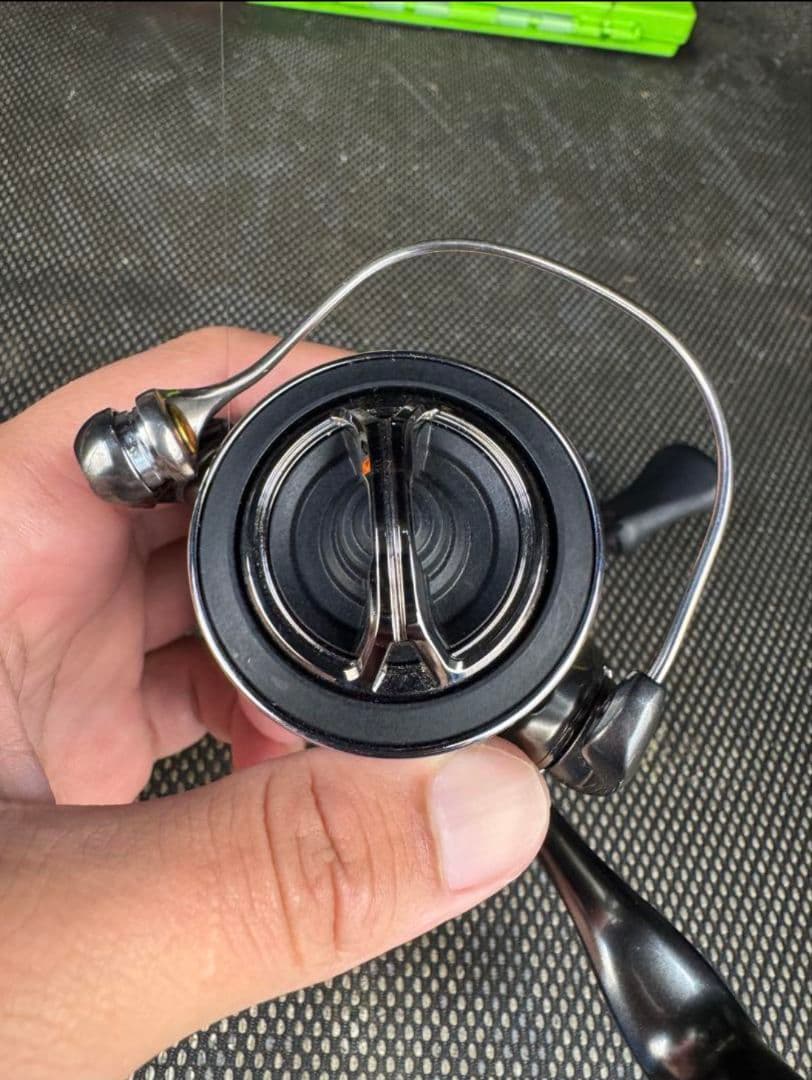 24ツインパワー c2500sxg スピニングリール