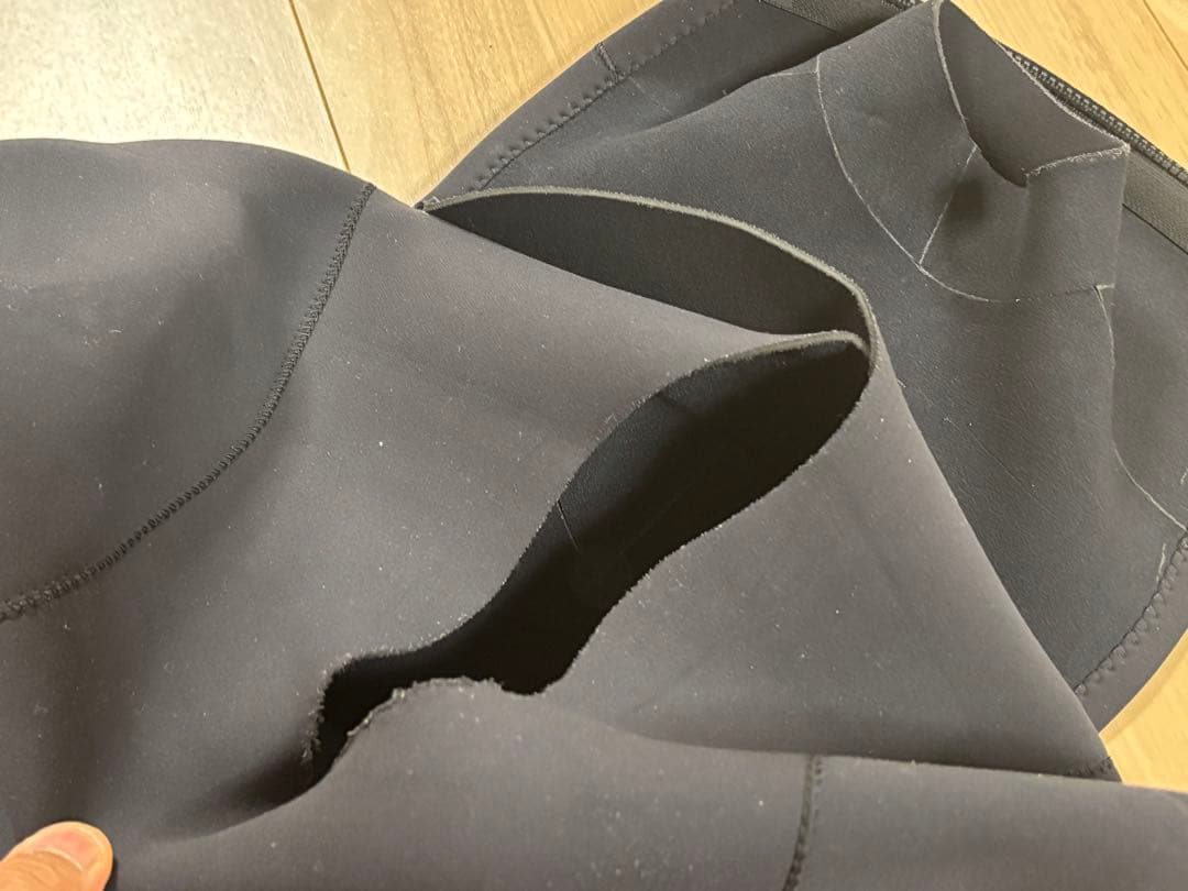 ★購入10万・美品★お洒落　可愛い　ロキシー　フルスーツ　ウエットスーツ