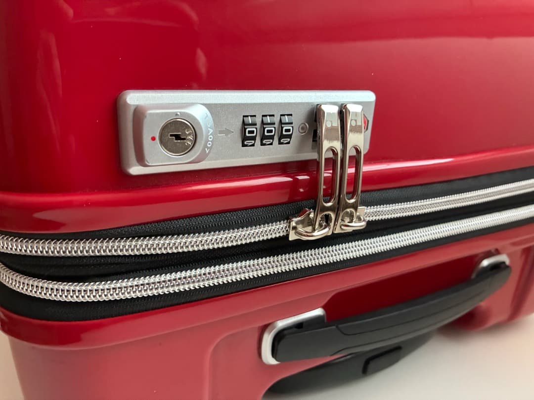 ヒデオ ワカマツ　MAX CABIN EX 42L　スーツケース 赤