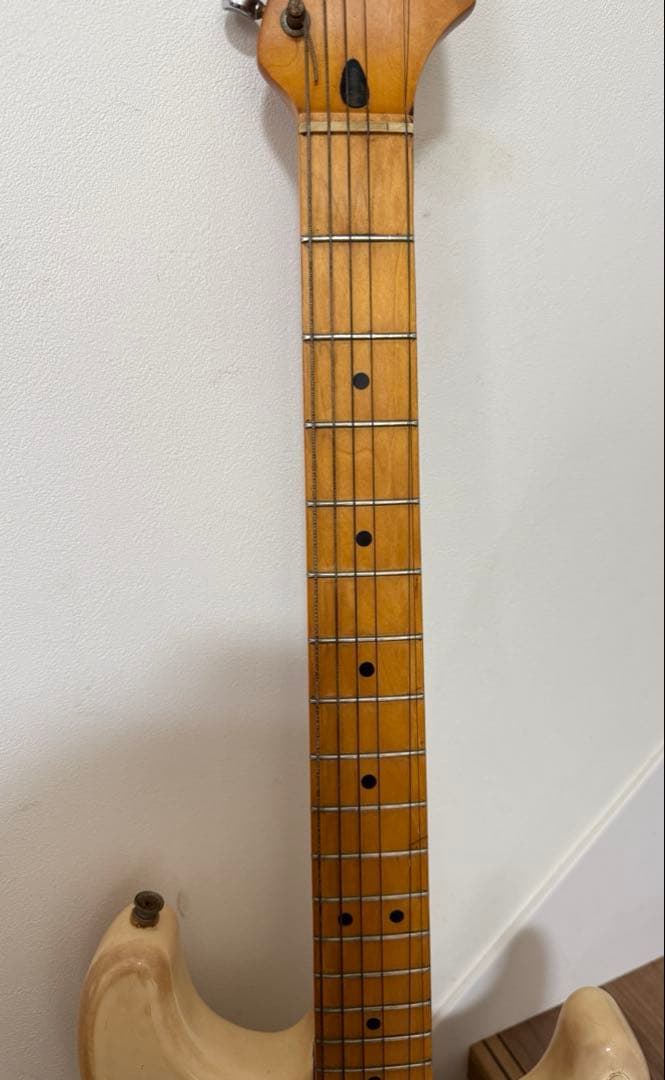 Fender Squier Stratocaster ホワイト エレキギター