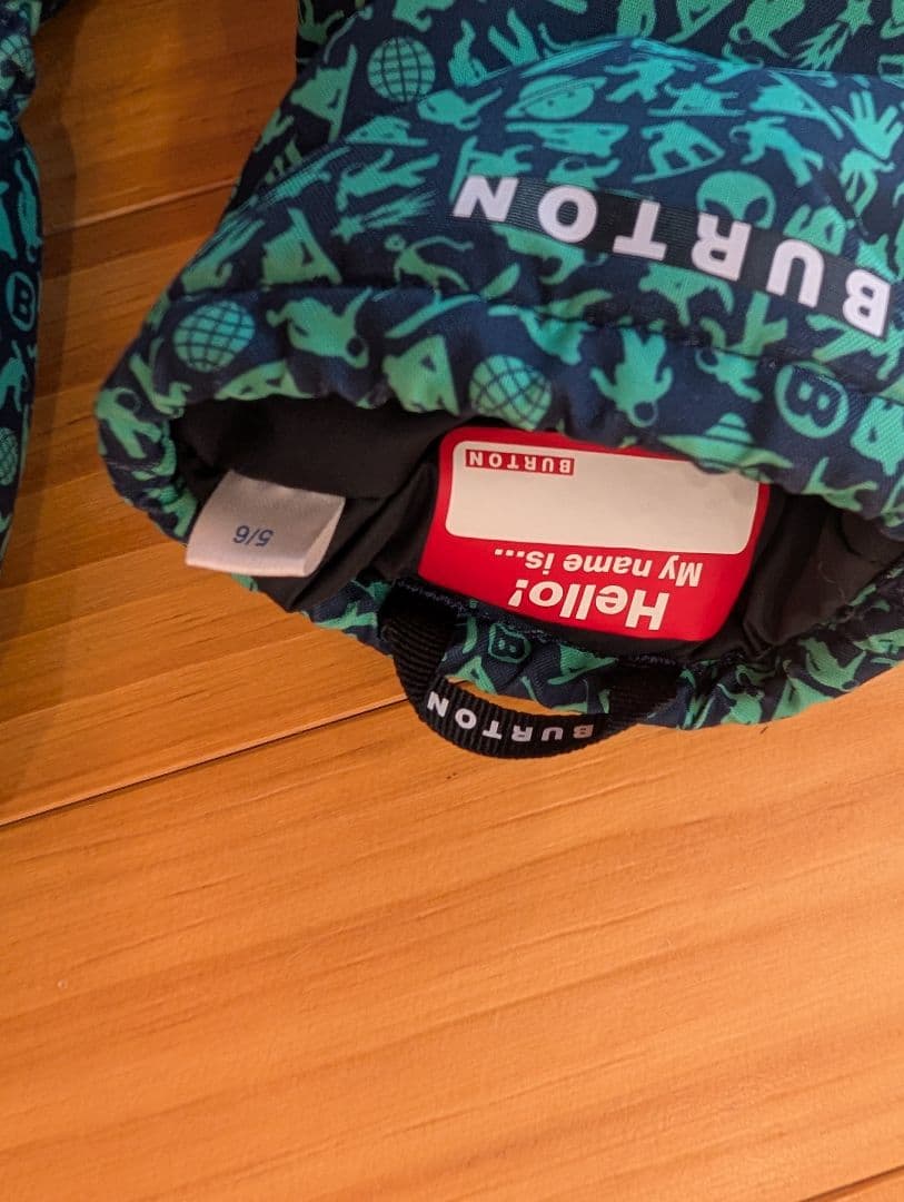 BURTON キッズスノーウェア（同色手袋付！）