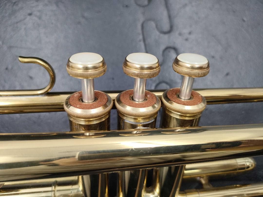 ヤマハ　トランペット　YTR-233