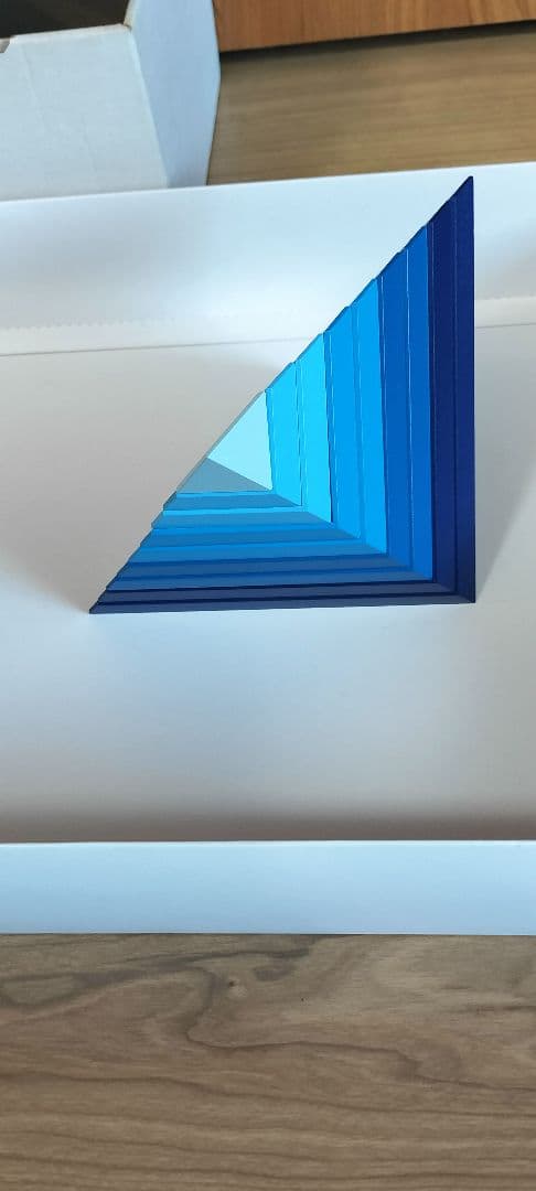 Naef ネフ社　チョープ CHEOP（青） 廃番品