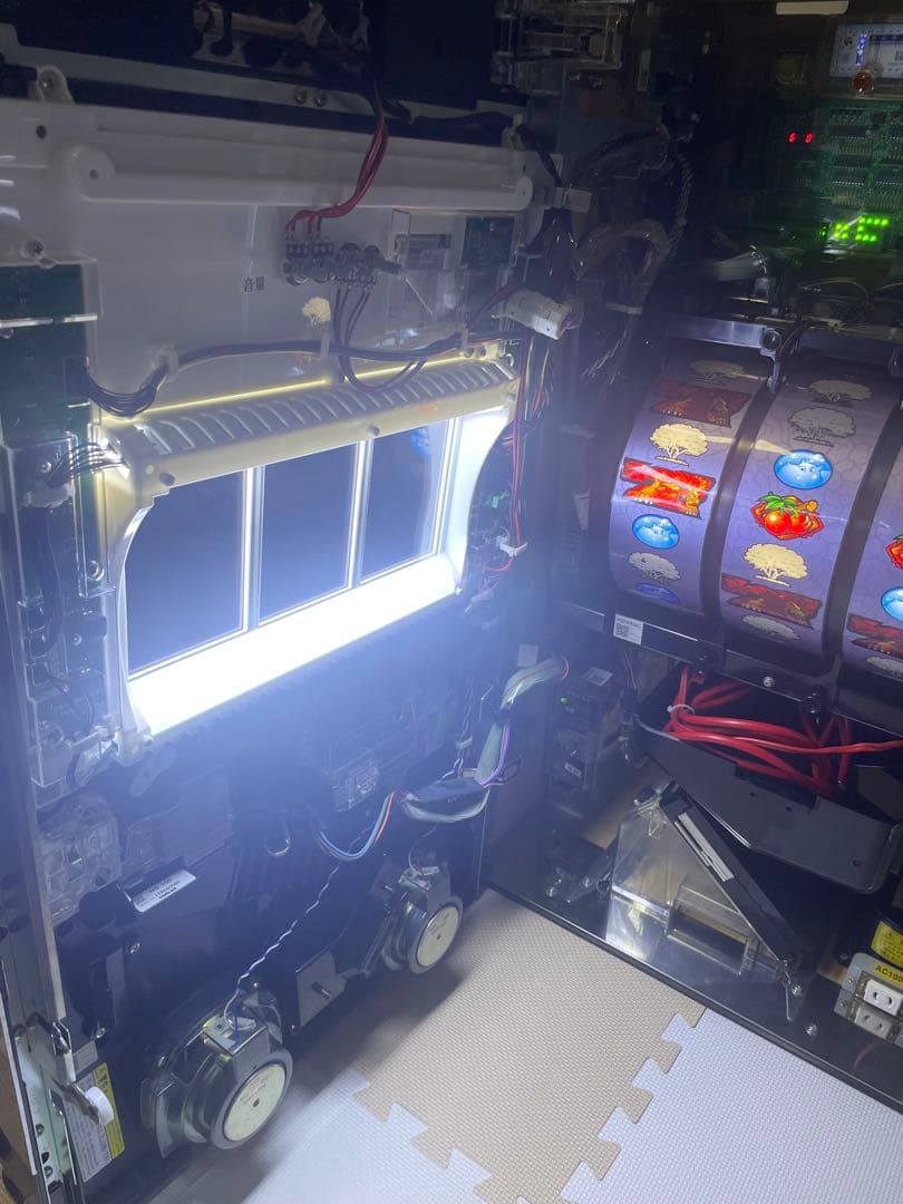 送料込み　スロット　猛獣王　王者の咆哮　実機