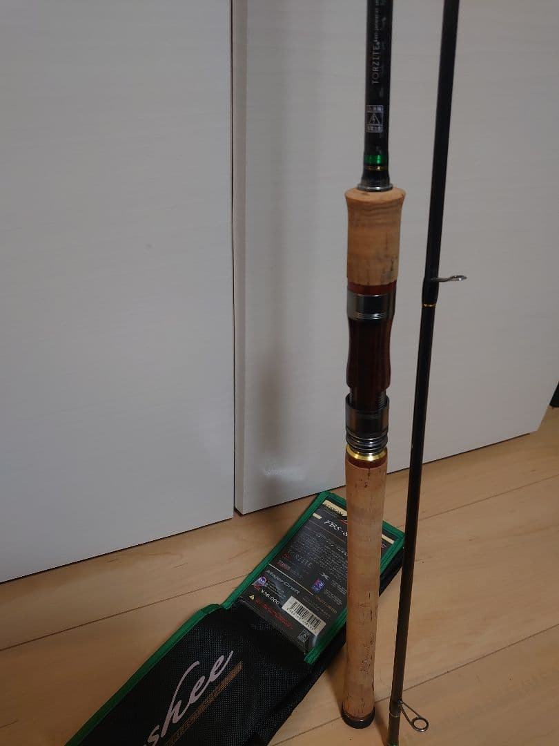 美品 ファインテール 882H オールチタン KR トルザイトガイド 本流