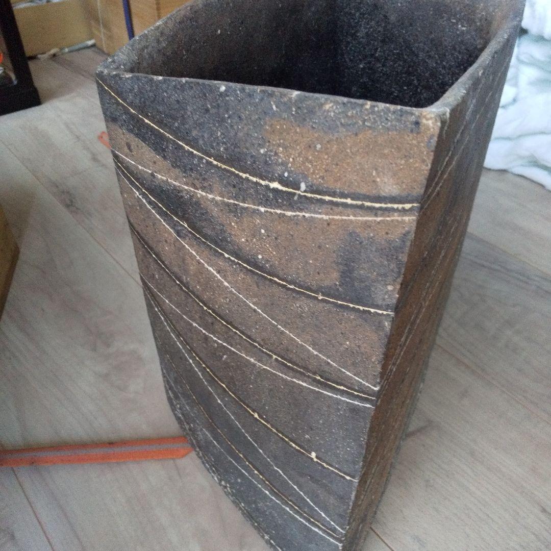 お値下げ線文陶器