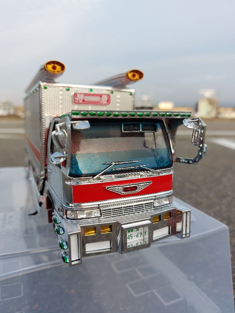 デコトラプラモデル フジミ 1/32 クルージングレンジャー 冷凍車 完成品