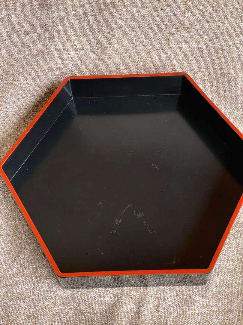 六角形扇子模様の漆器重箱