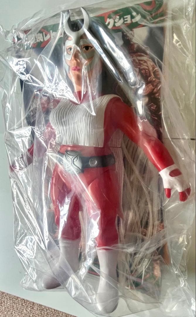東映レトロソフビコレクション　仮面ライダーアマゾン　赤ジュ―シャ　女戦闘　新品