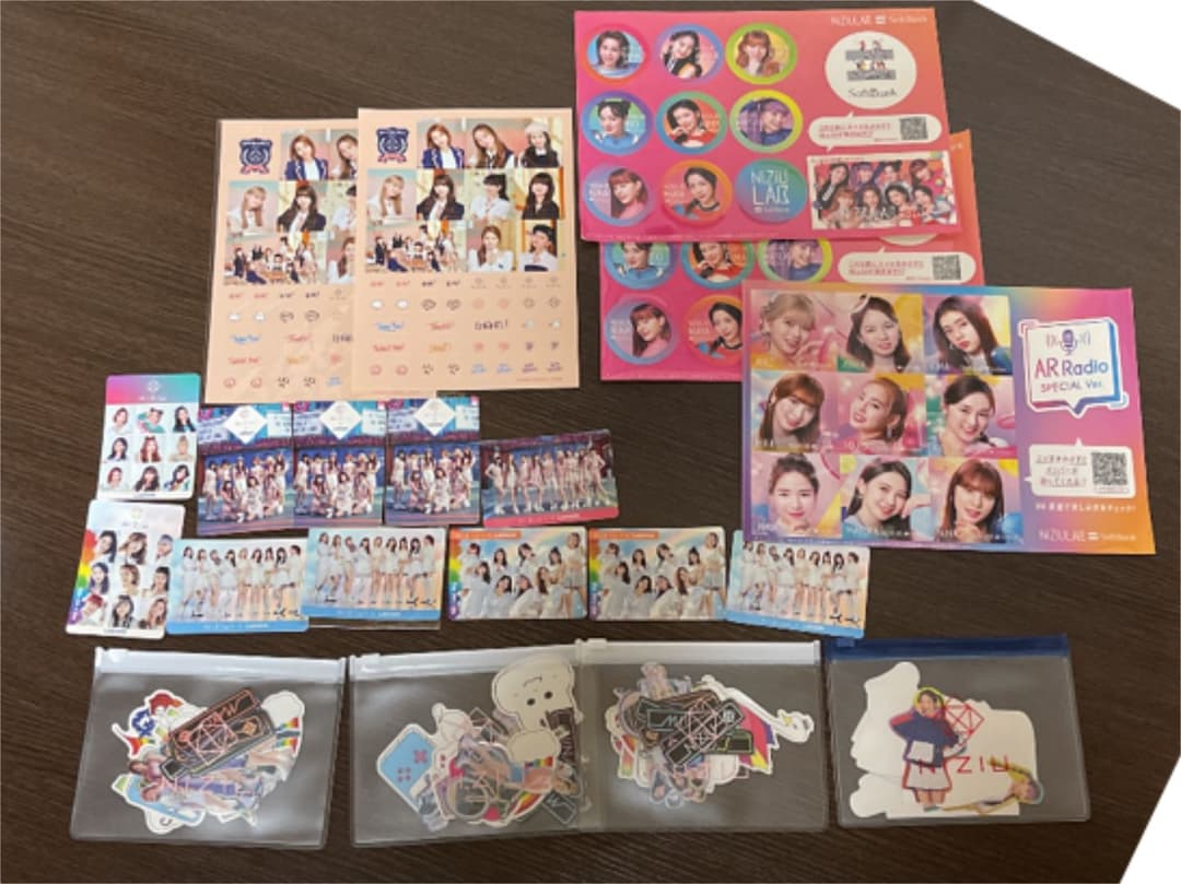 niziu 缶バッジトレカステッカーラントレセット