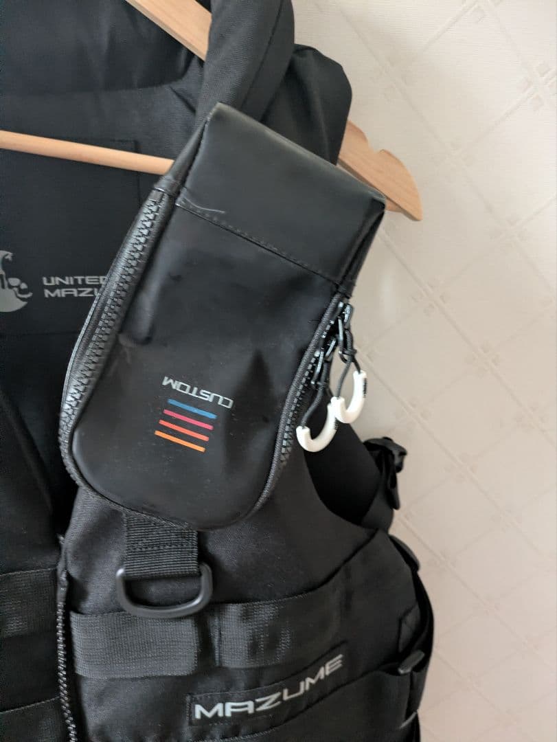 MAZUME ブラック フィッシング　ライフジャケット　マズメ