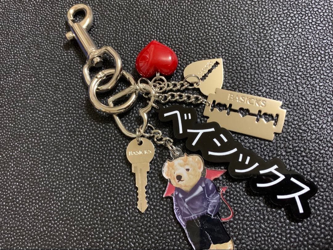 BASICKS(ベーシックス) キーホルダー